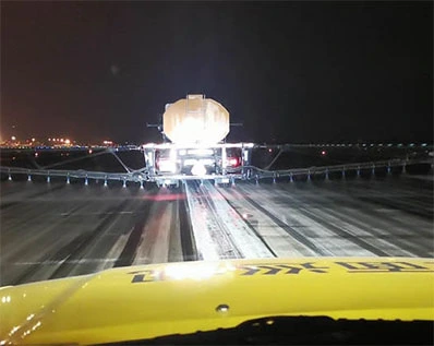 Deicing solid potassium acetate 